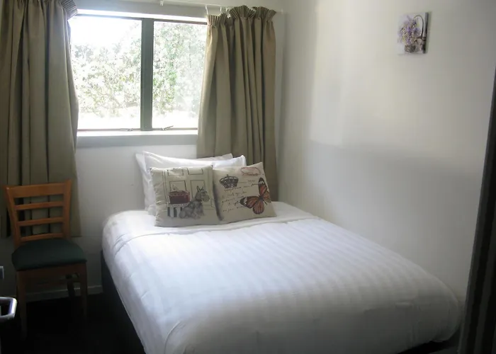 Greenlane Motel